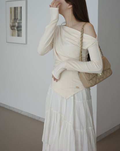モデル身長：171cm　サイズ：FREE　カラー：ivory